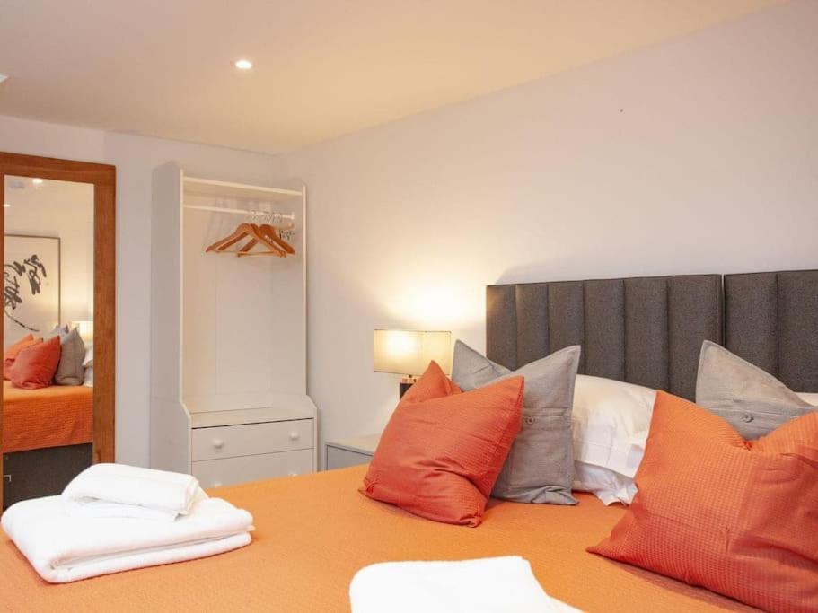 1 Perfectly Located Stylish, Comfortable Apartment シドマウス エクステリア 写真
